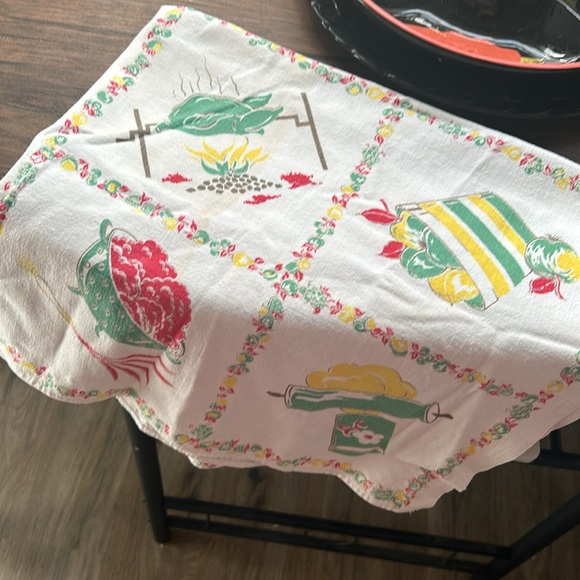 vintage small tablecloth - Picture 8 of 8